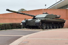 20241107-The-Tank-Museum-Bovington-Entrance-Challenger-II-113621